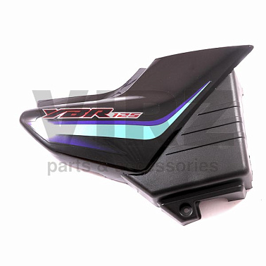 Пластик боковой YBR125 (прав.)